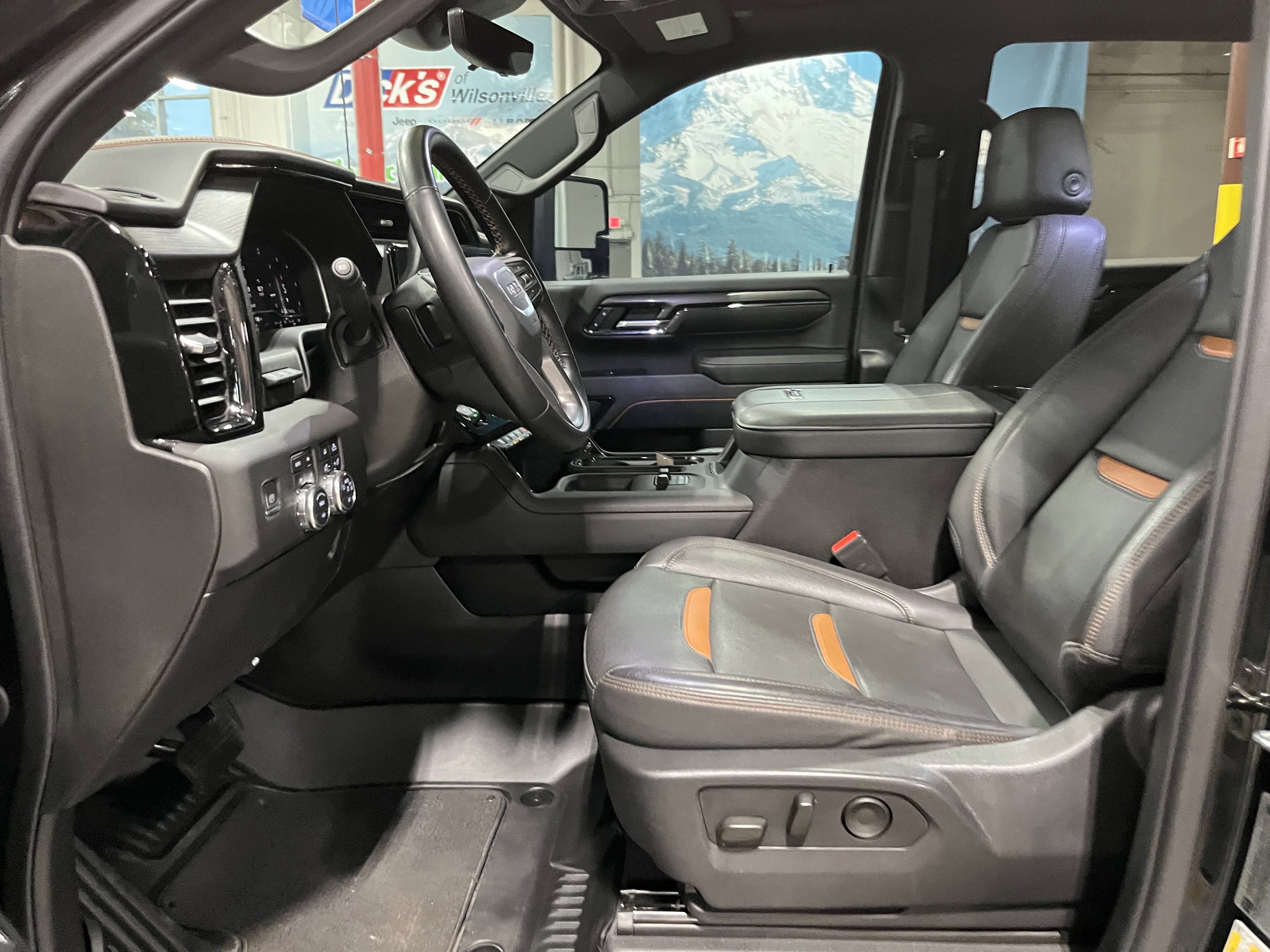 Used 2024 GMC Sierra 3500 AT4 w/ AT4 Premium Plus Package image 12