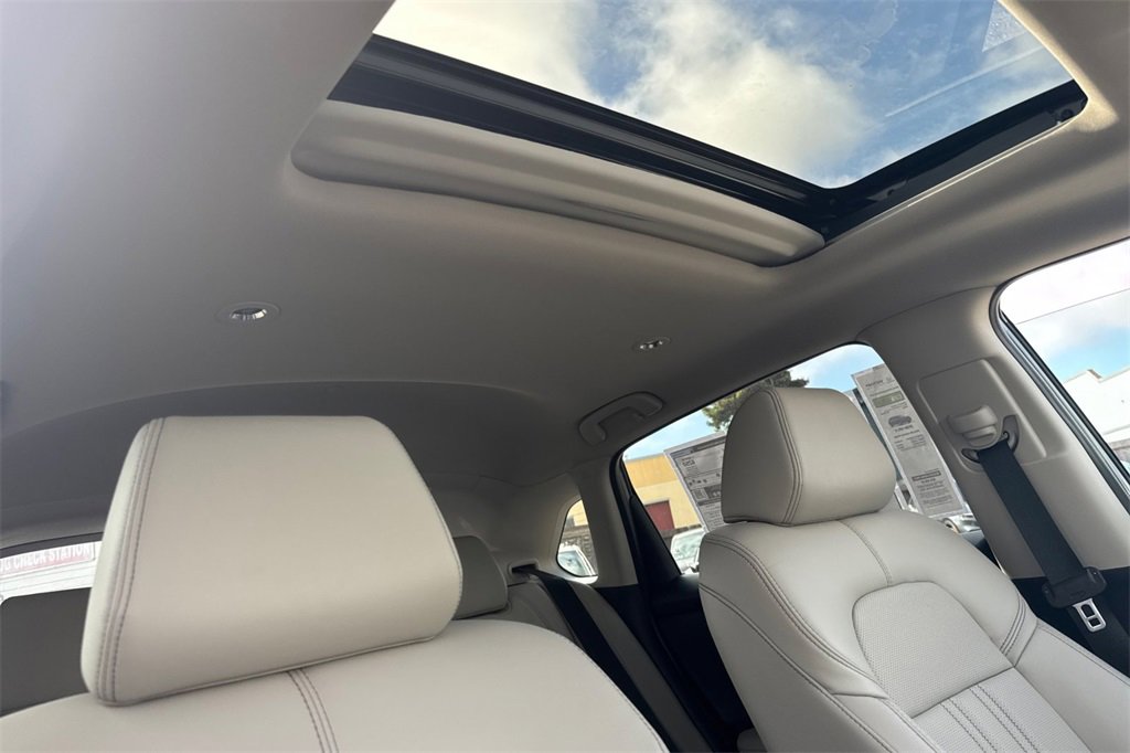 New 2026 Honda HR-V EX-L image 17