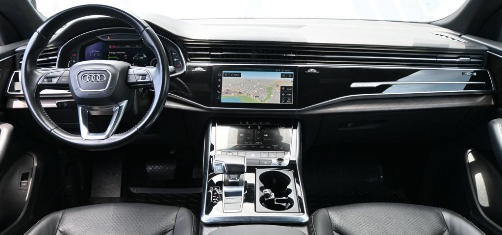 Used 2020 Audi Q8 Premium Plus w/ Premium Plus Package AWD/4WD image 12