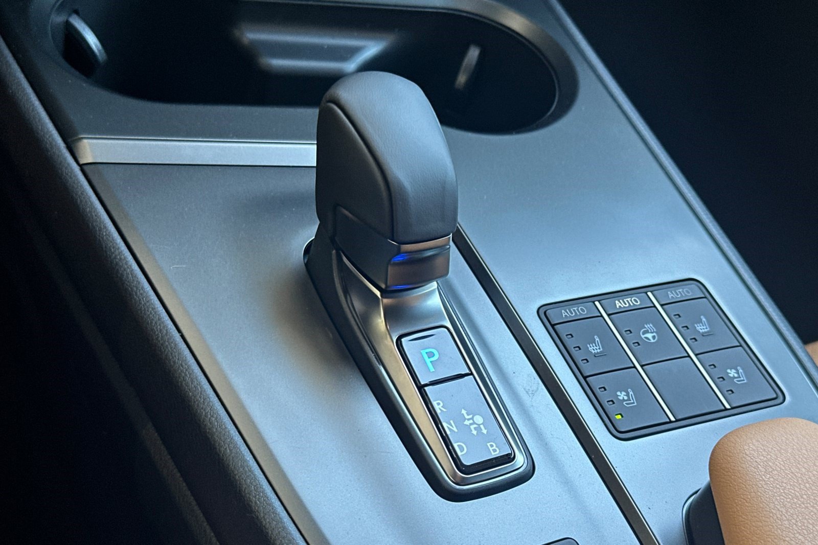 New 2026 Lexus UX 300h AWD image 15