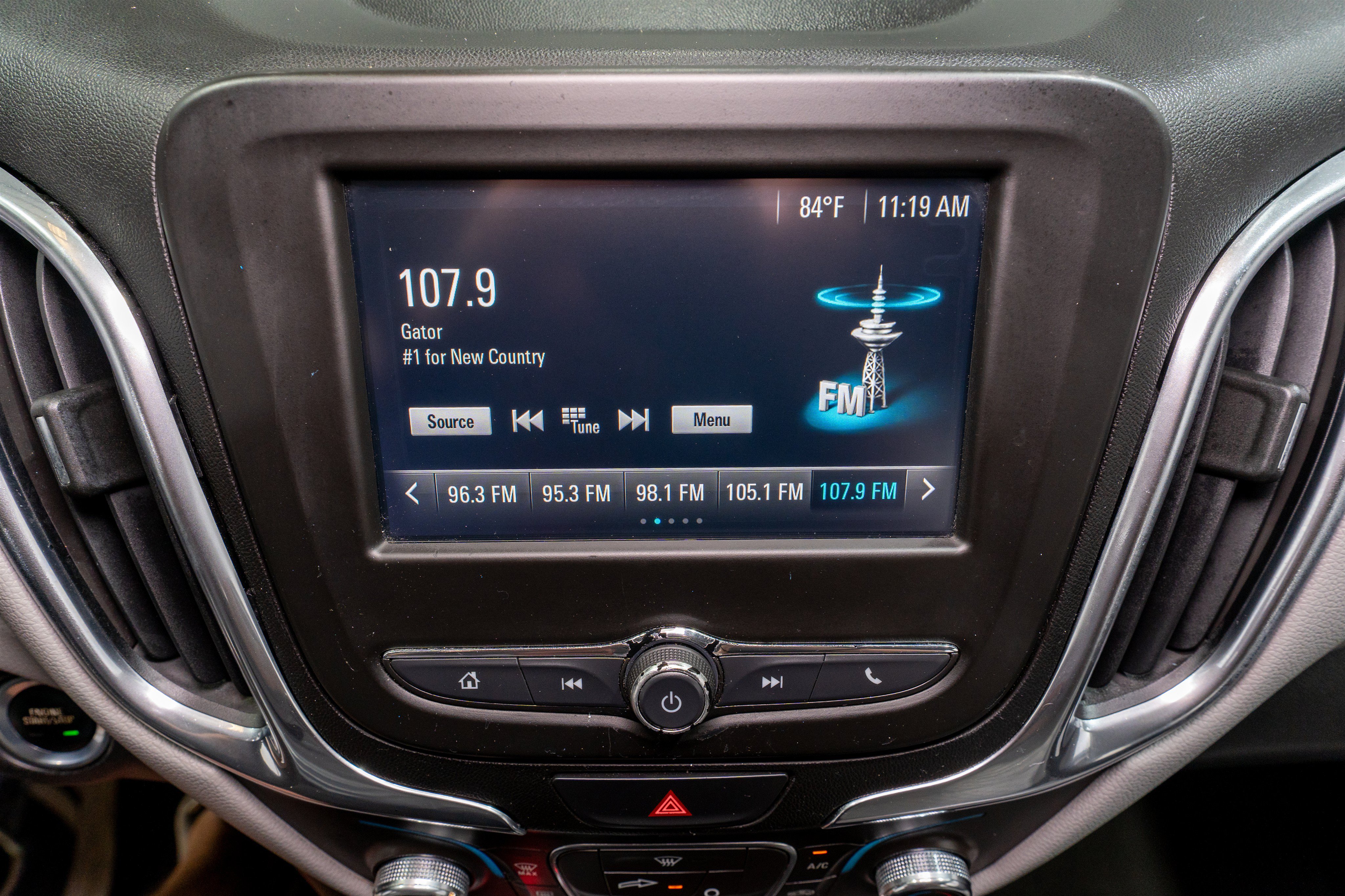 Used 2018 Chevrolet Equinox LS FWD image 15