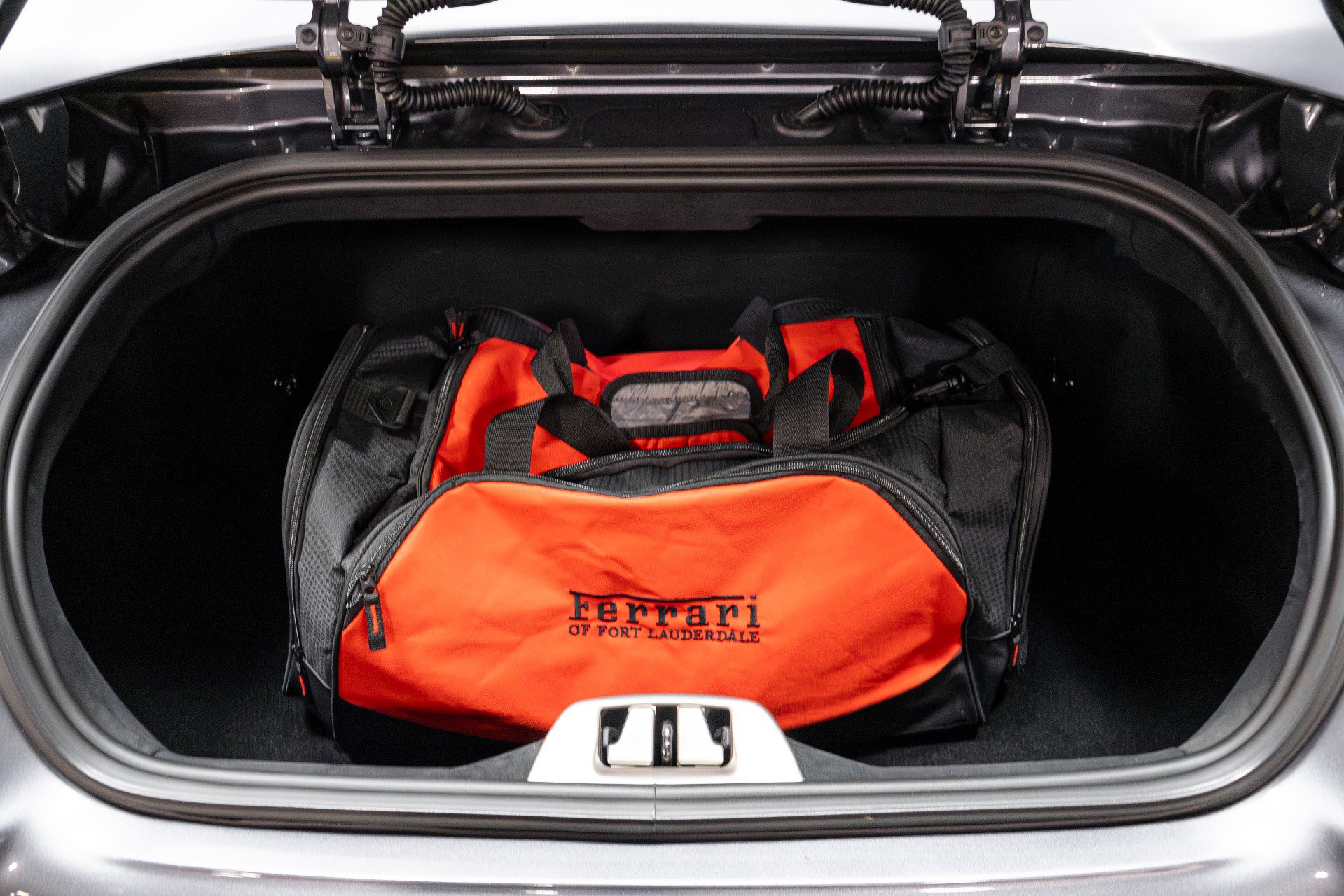 Used 2021 Ferrari 812 GTS image 40