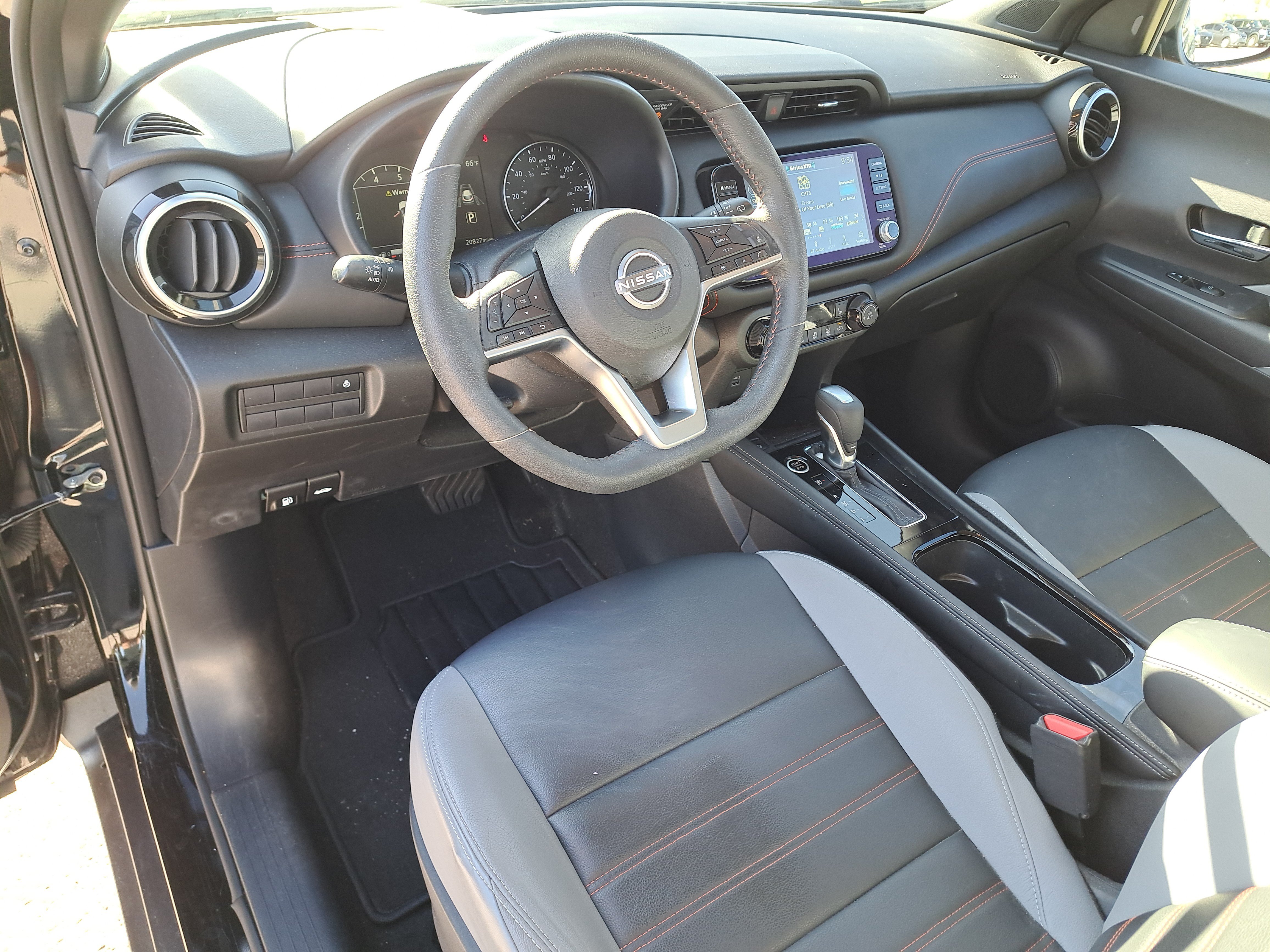 Certified 2024 Nissan Kicks SR w/ SR Premium Package FWD image 15