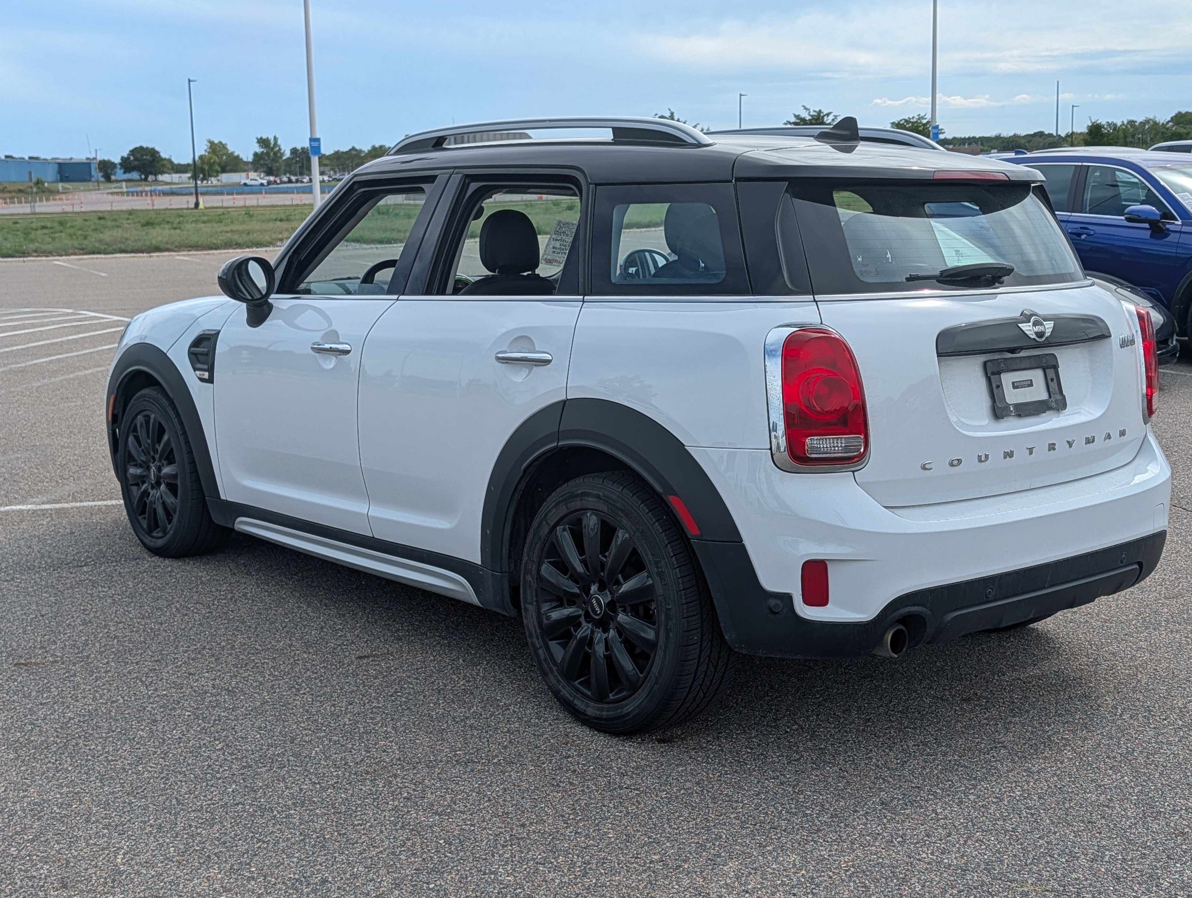 Used 2017 MINI Cooper Countryman FWD image 3