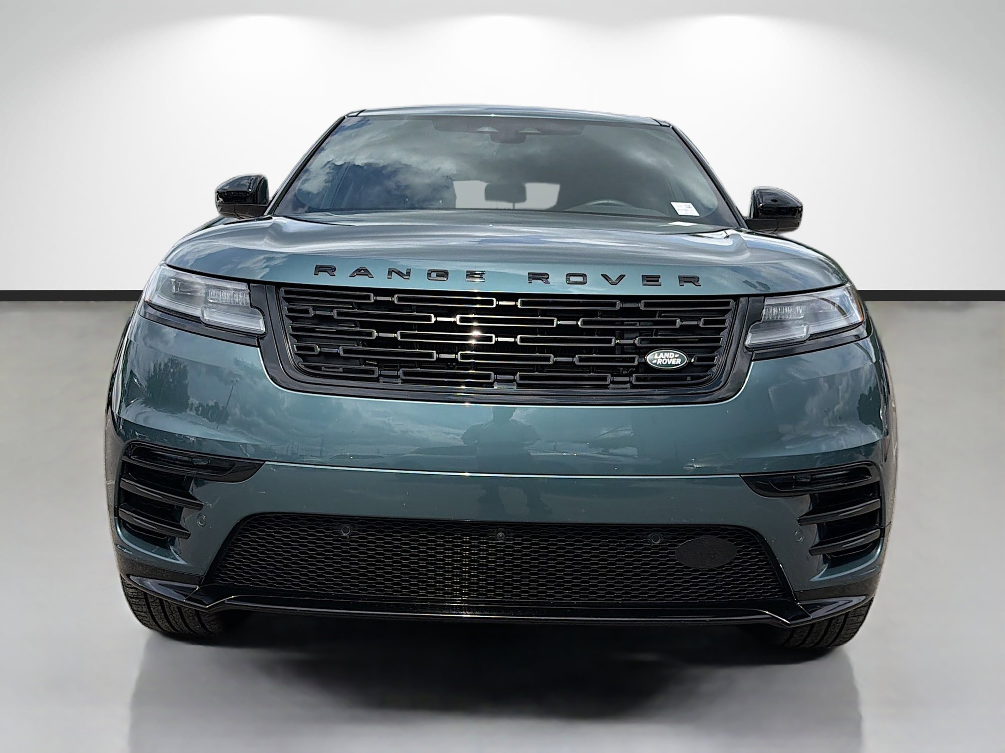 Used 2026 Land Rover Range Rover Velar Dynamic SE image 8