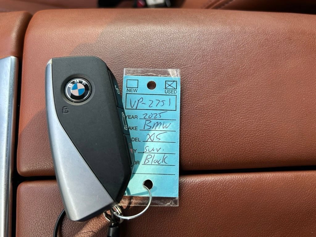 Used 2025 BMW X5 xDrive50e AWD/4WD image 48