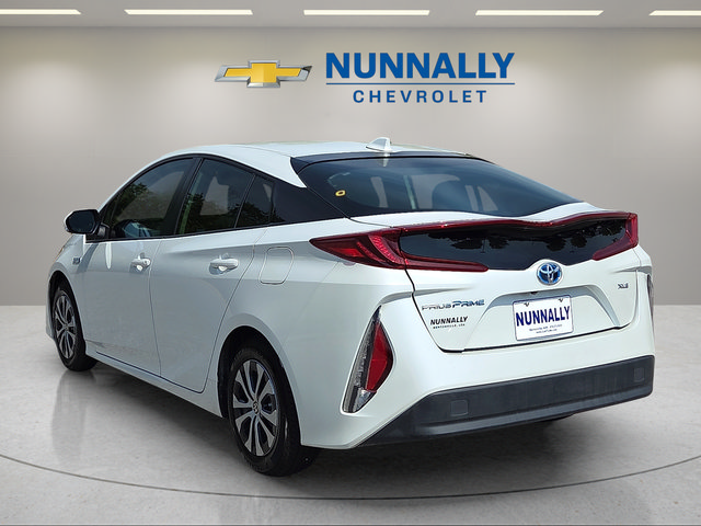 Used 2022 Toyota Prius Prime XLE FWD image 3