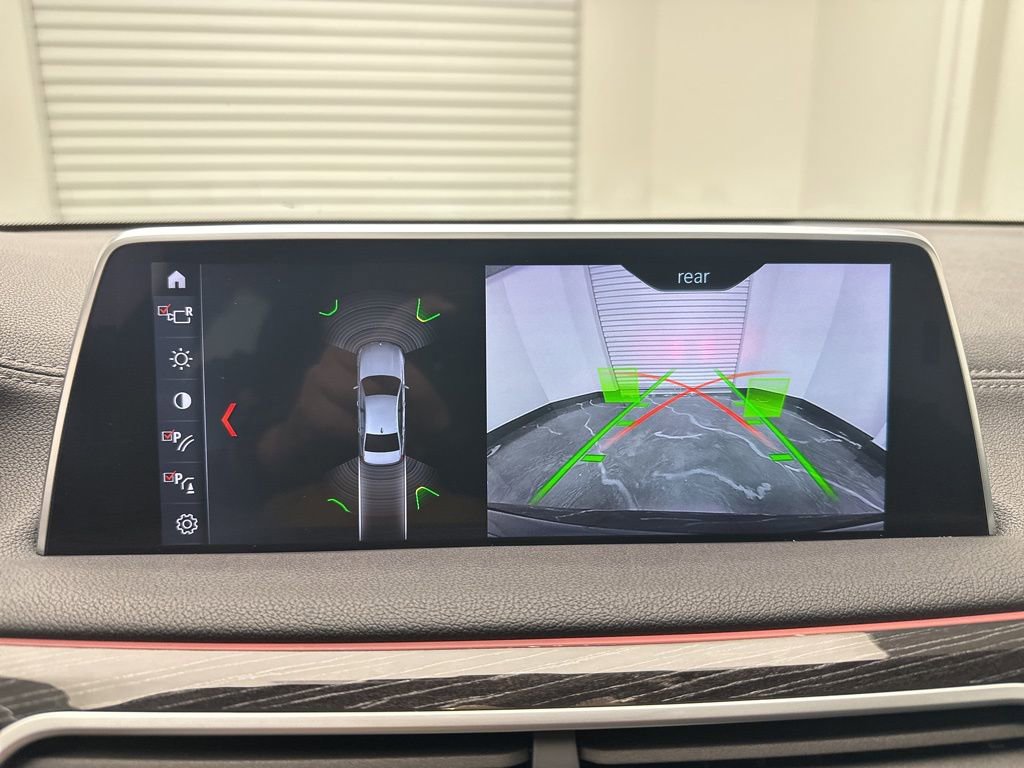 Used 2019 BMW 740i xDrive w/ M Sport Package image 23