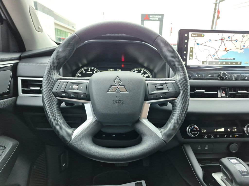New 2026 Mitsubishi Outlander ES FWD image 19