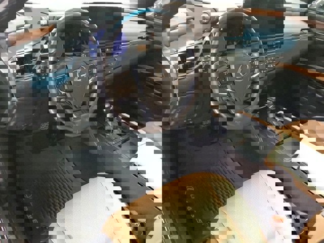 Certified 2023 Lexus ES 350 w/ Premium Package image 11