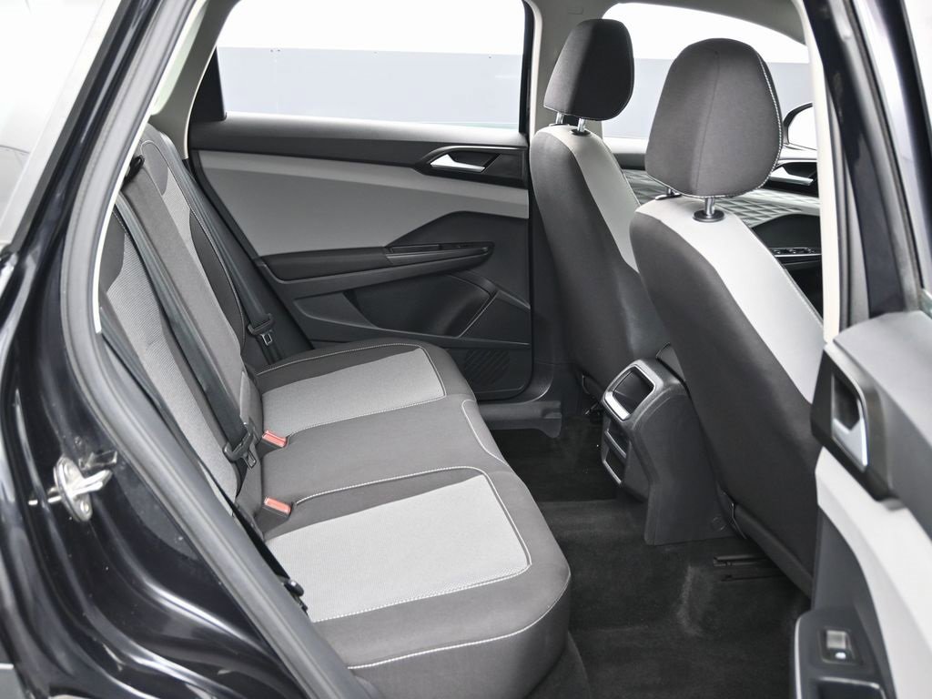 Used 2023 Volkswagen Taos S image 31