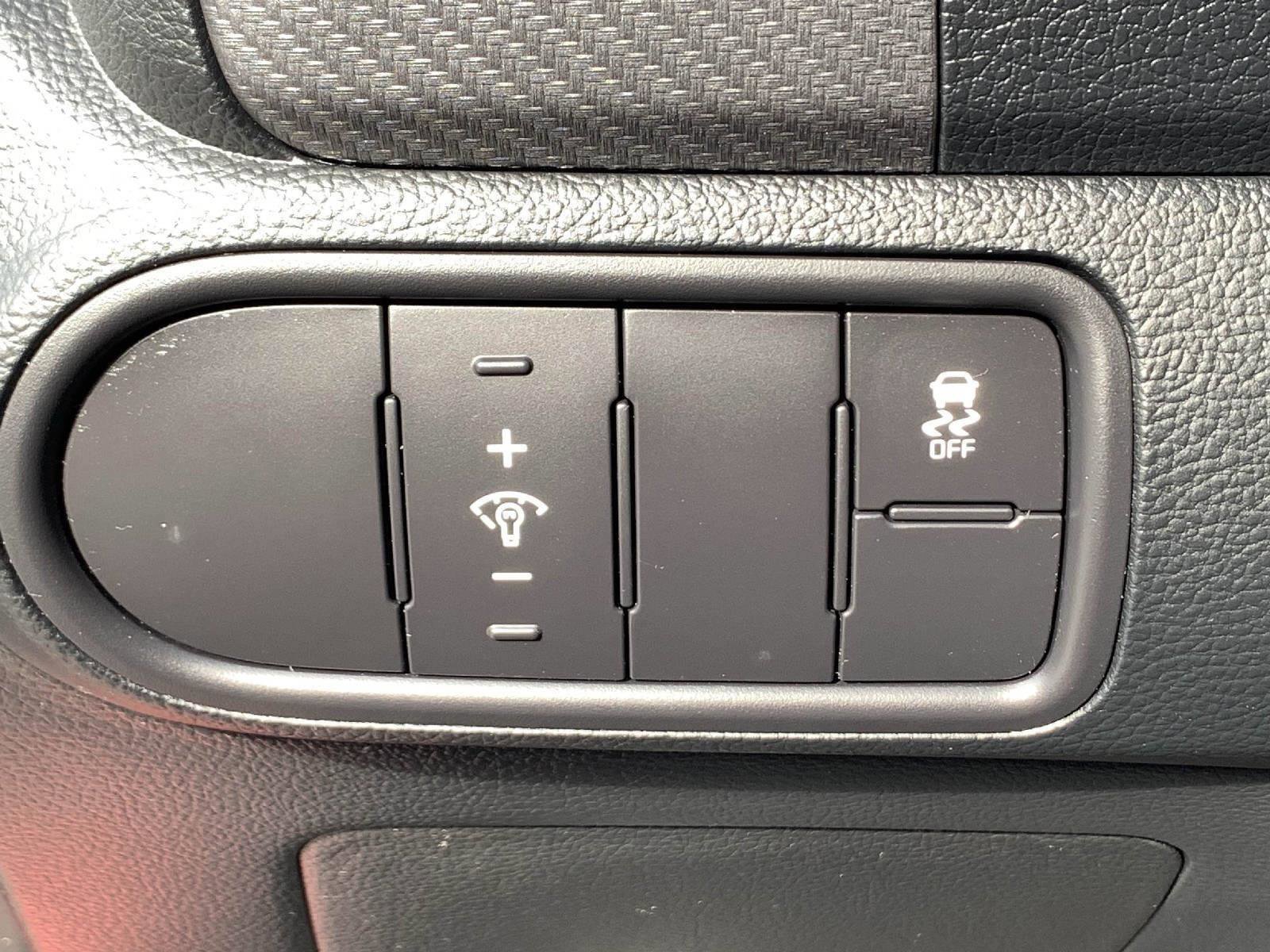 Used 2018 Kia Forte S FWD image 14