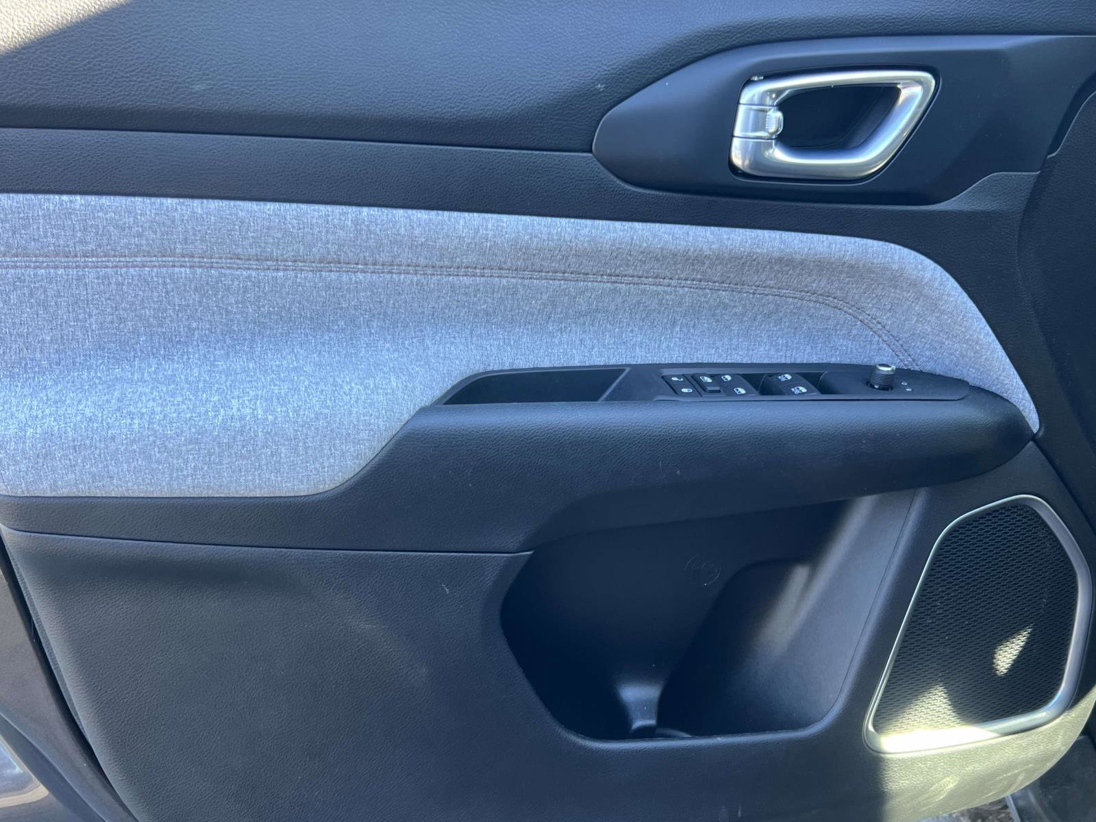 Used 2022 Jeep Compass Latitude AWD/4WD image 27