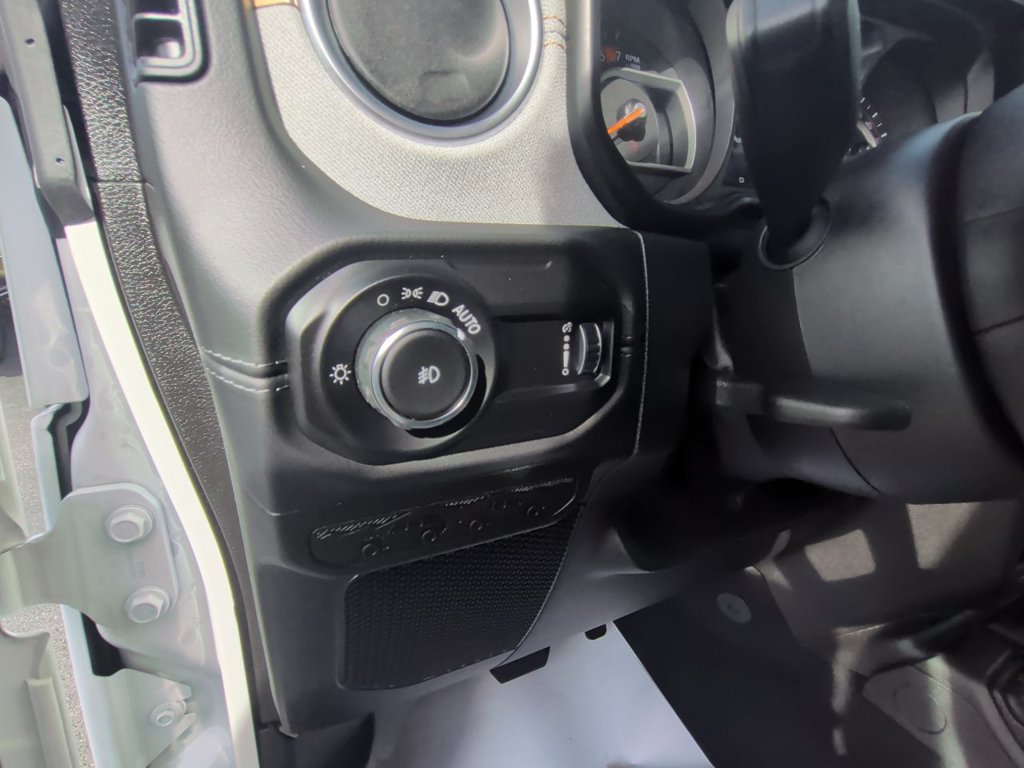 Used 2026 Jeep Wrangler Unlimited Sahara AWD/4WD image 14