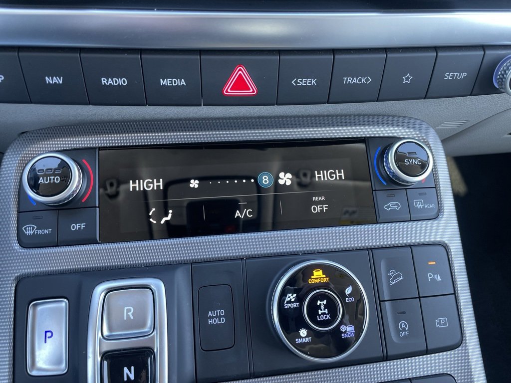 Used 2024 Hyundai Palisade Calligraphy image 13