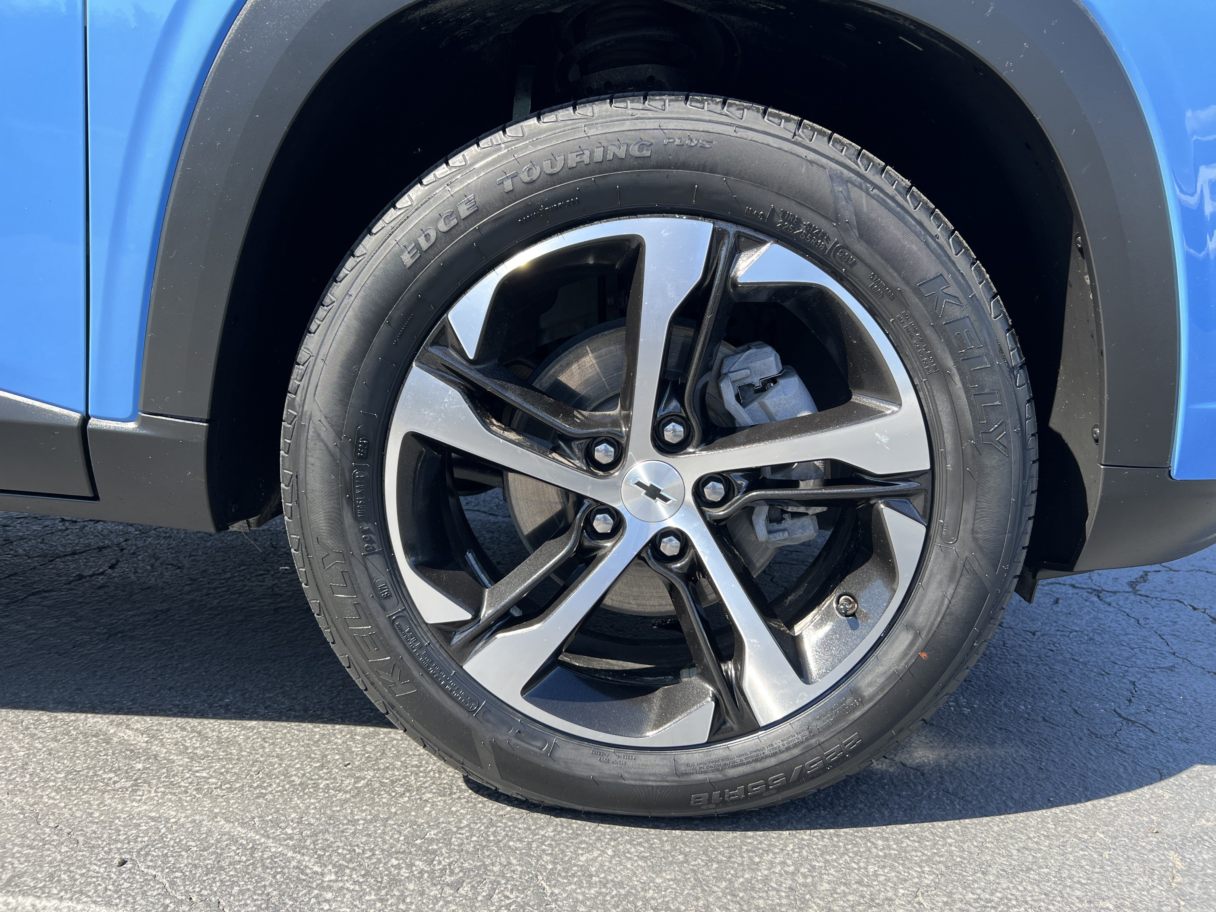 Used 2024 Chevrolet Trax RS w/ Driver Confidence Package FWD image 11