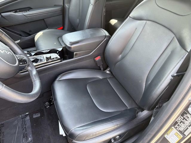 Used 2023 Kia Sportage EX AWD/4WD image 15