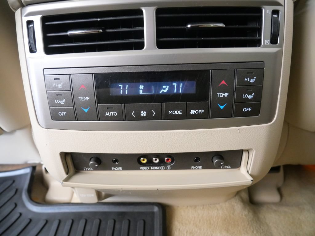 Used 2014 Lexus LX 570 4WD image 35