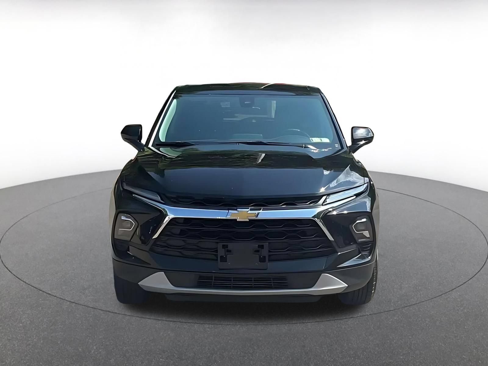 Used 2025 Chevrolet Blazer LT FWD image 4