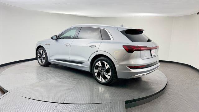 Used 2022 Audi e-tron Premium AWD/4WD image 6