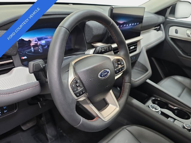 Used 2026 Ford Explorer Active w/ Active Comfort Package AWD/4WD image 14