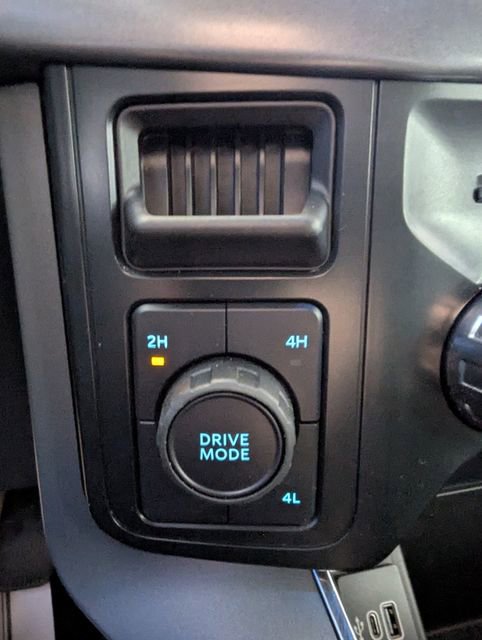 Used 2025 Ford F150 XLT w/ Equipment Group 302A MID image 25