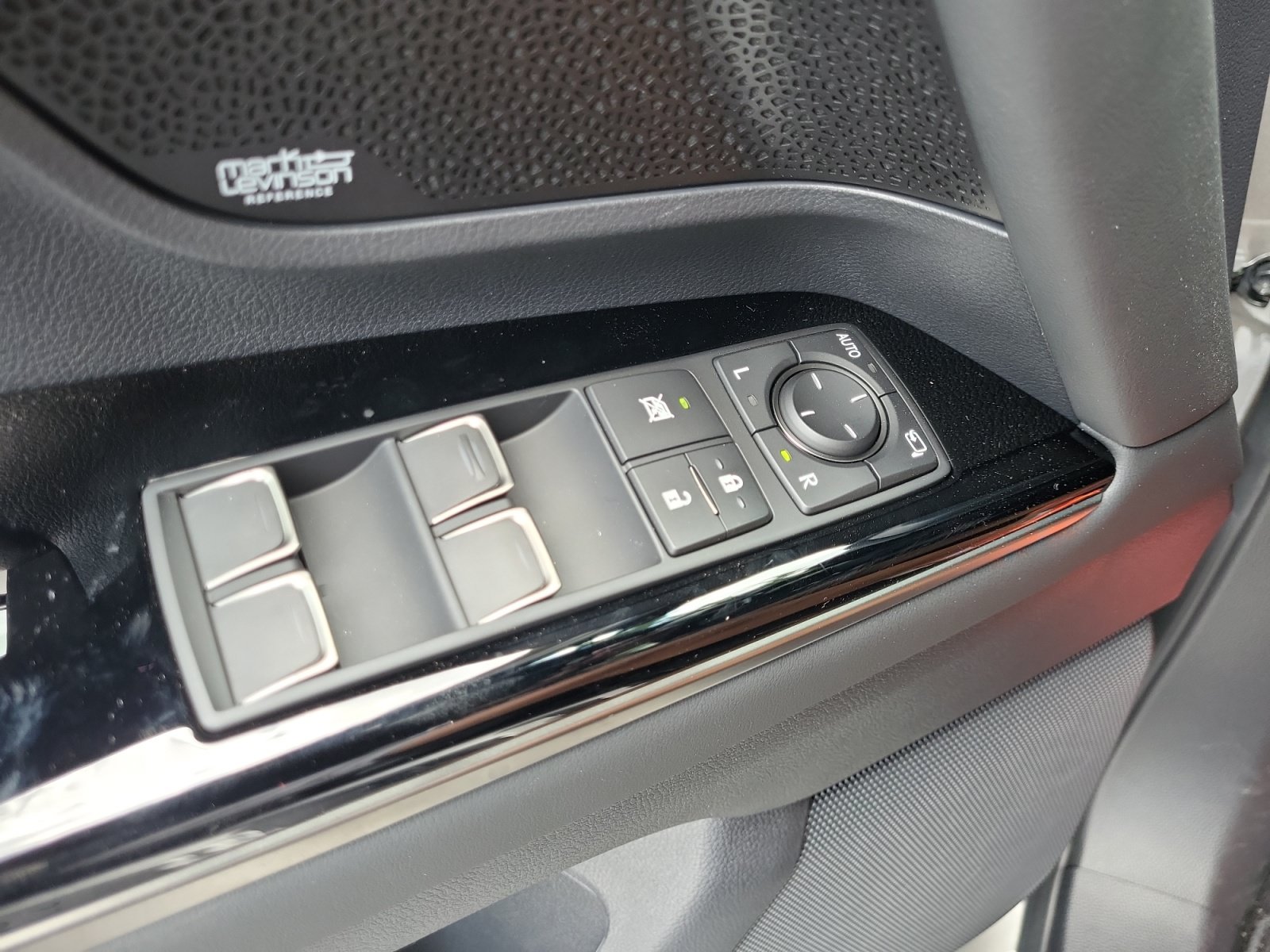 New 2026 Lexus LX 700h Luxury w/ Appearance Package AWD/4WD image 13