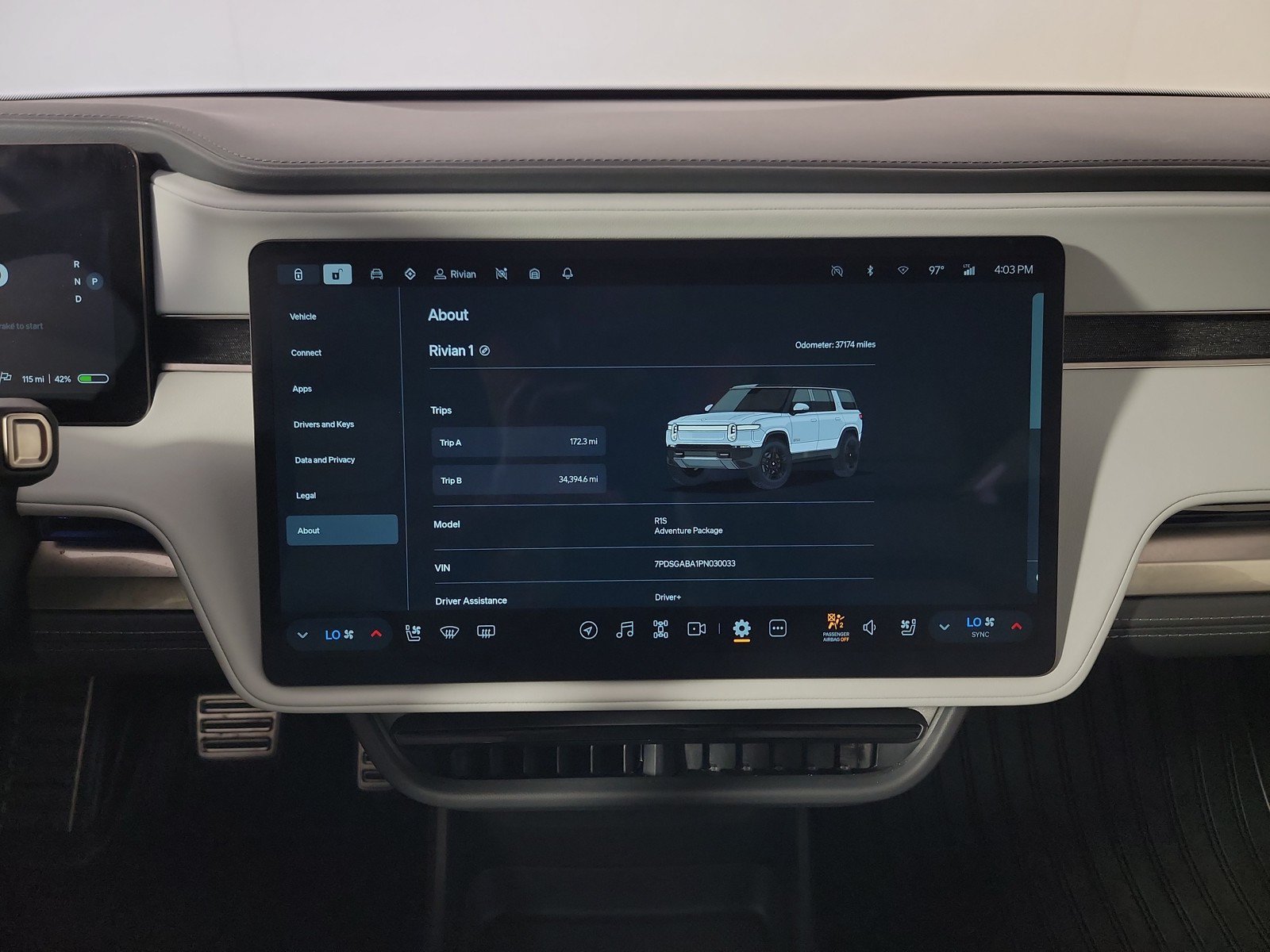 Used 2023 Rivian R1S Adventure AWD/4WD image 29