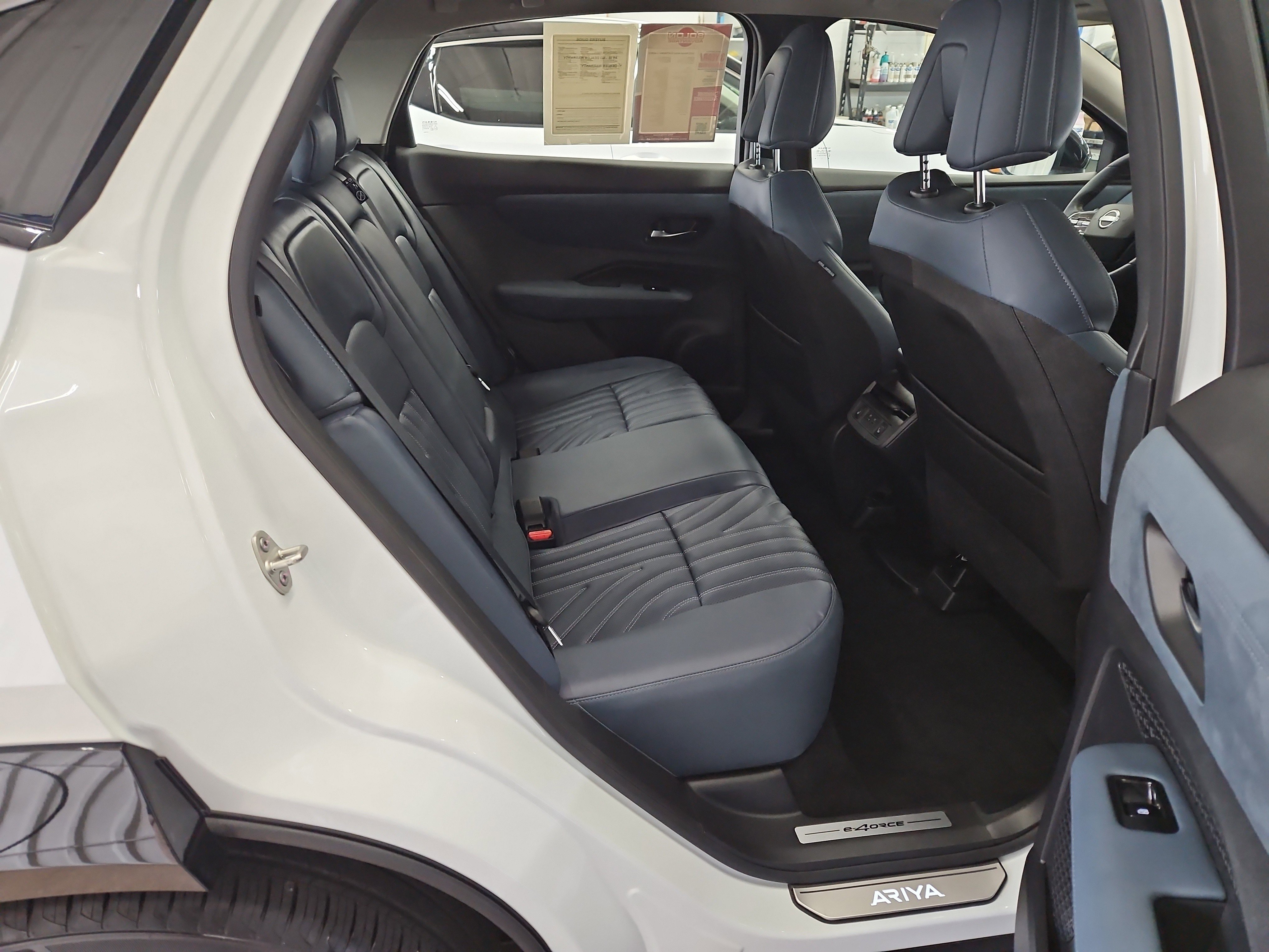 Used 2023 Nissan Ariya AWD/4WD image 10