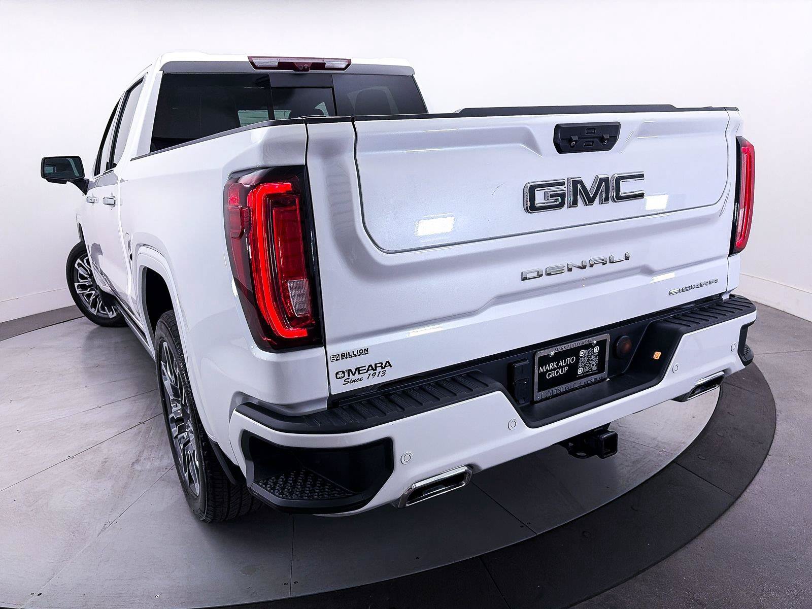 Used 2023 GMC Sierra 1500 Denali Ultimate AWD/4WD image 5