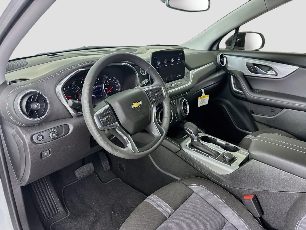 New 2026 Chevrolet Blazer LT w/ Convenience Package FWD image 10