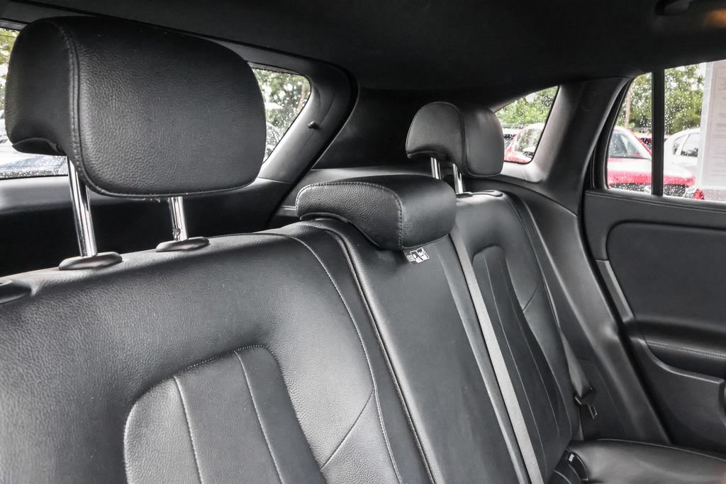Used 2023 Mercedes-Benz GLA 250 4MATIC image 29