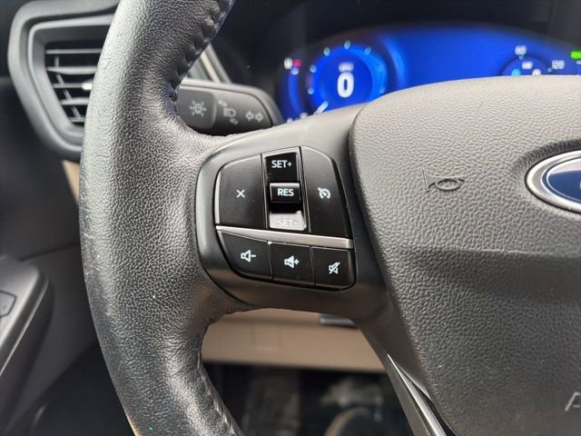 Used 2020 Ford Escape SE Sport image 15