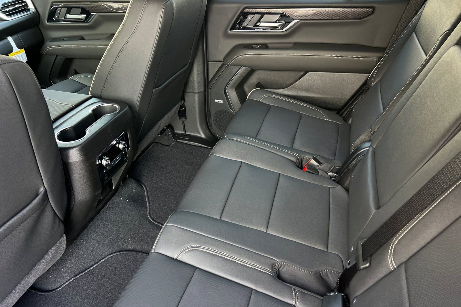 New 2026 GMC Yukon Elevation image 10