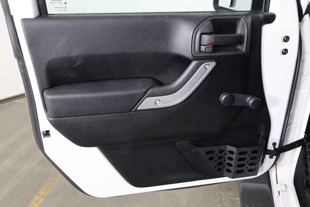 Used 2013 Jeep Wrangler Sport AWD/4WD image 19