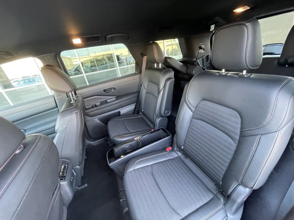 Used 2024 Nissan Pathfinder Rock Creek AWD/4WD image 17