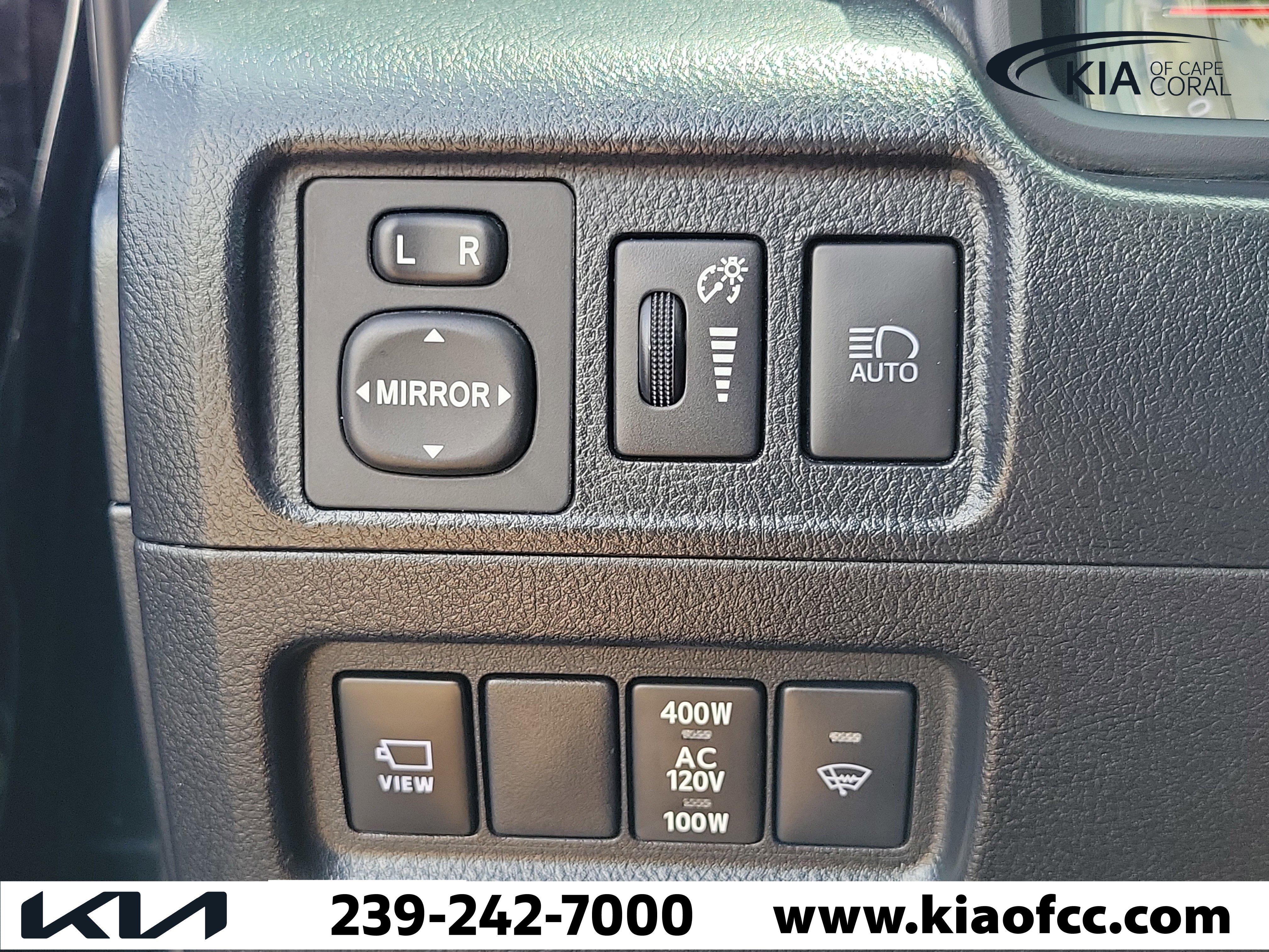 Used 2022 Toyota 4Runner Limited AWD/4WD image 25