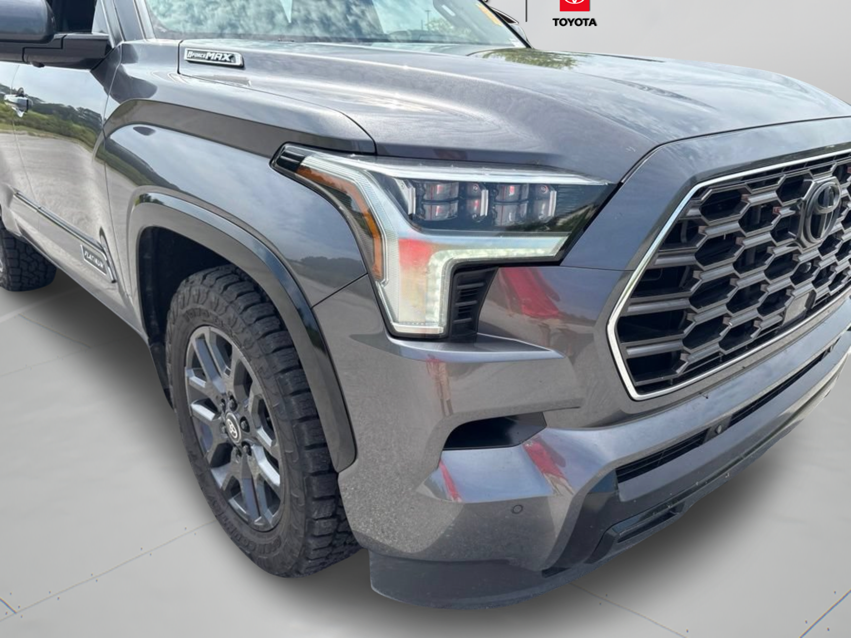Certified 2025 Toyota Sequoia Platinum AWD/4WD image 32