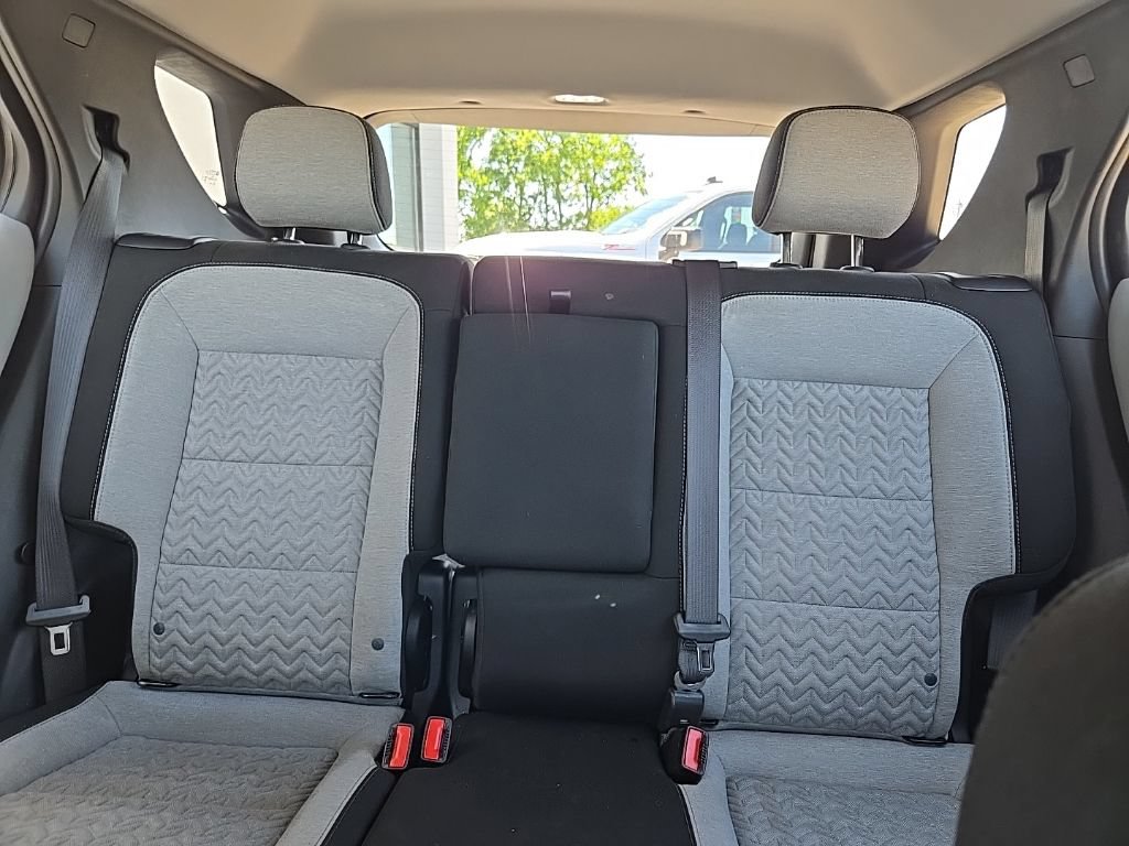 Used 2023 Chevrolet Equinox LS FWD image 32