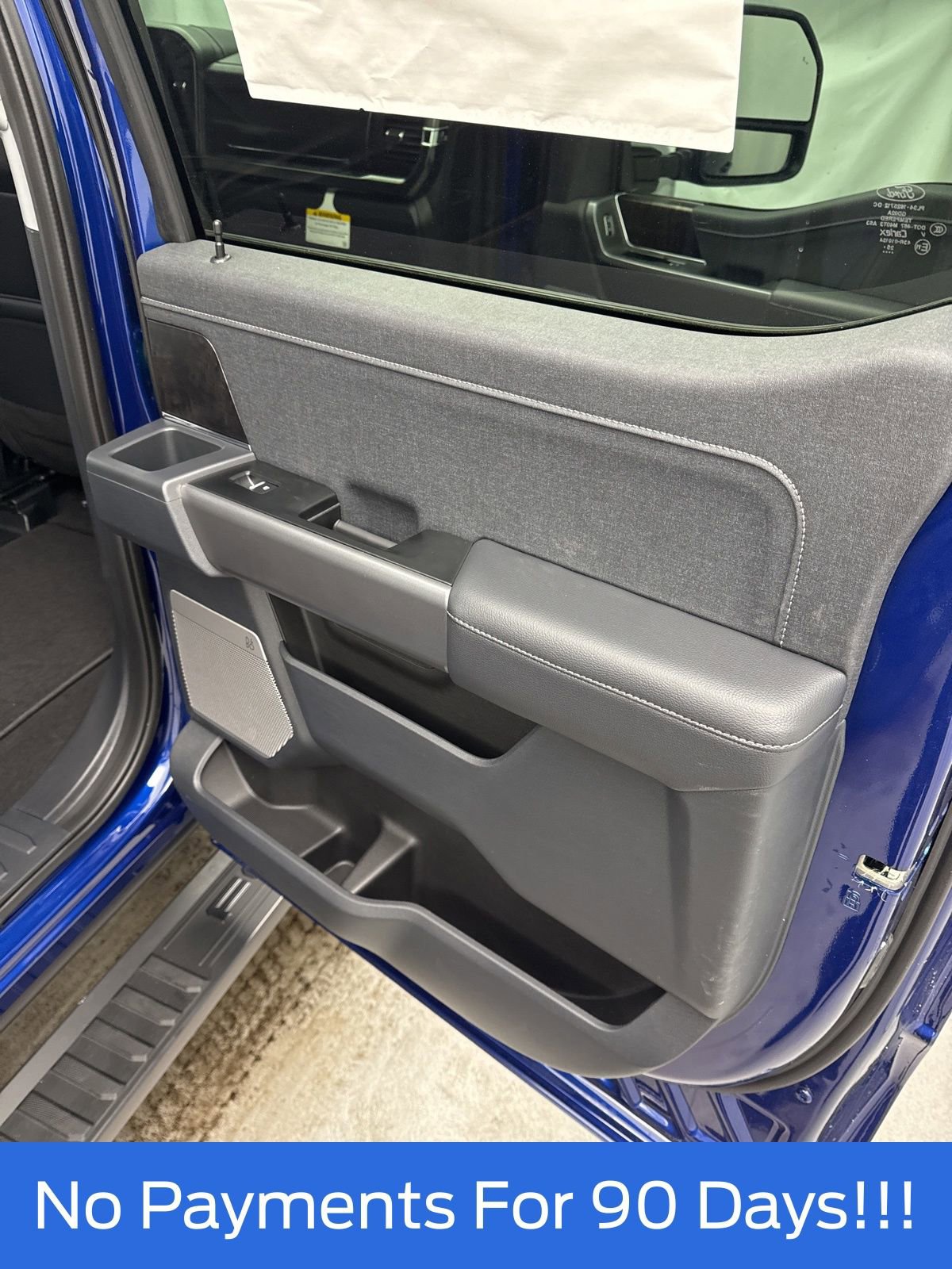 New 2026 Ford F250 Lariat w/ Black Appearance Package image 41