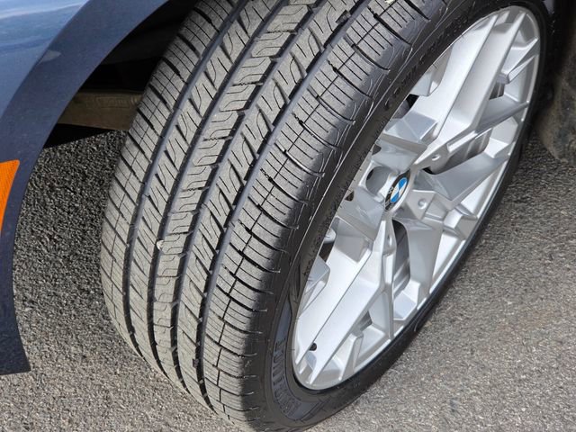 Used 2025 BMW 330i Sedan image 21