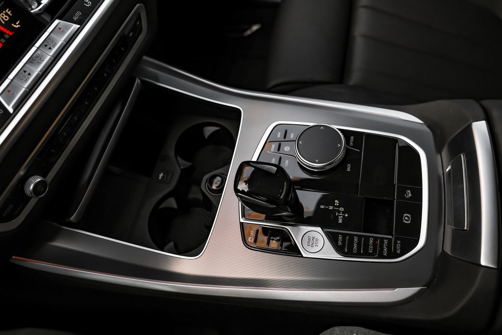 Used 2021 BMW X5 xDrive40i w/ Premium Package image 26