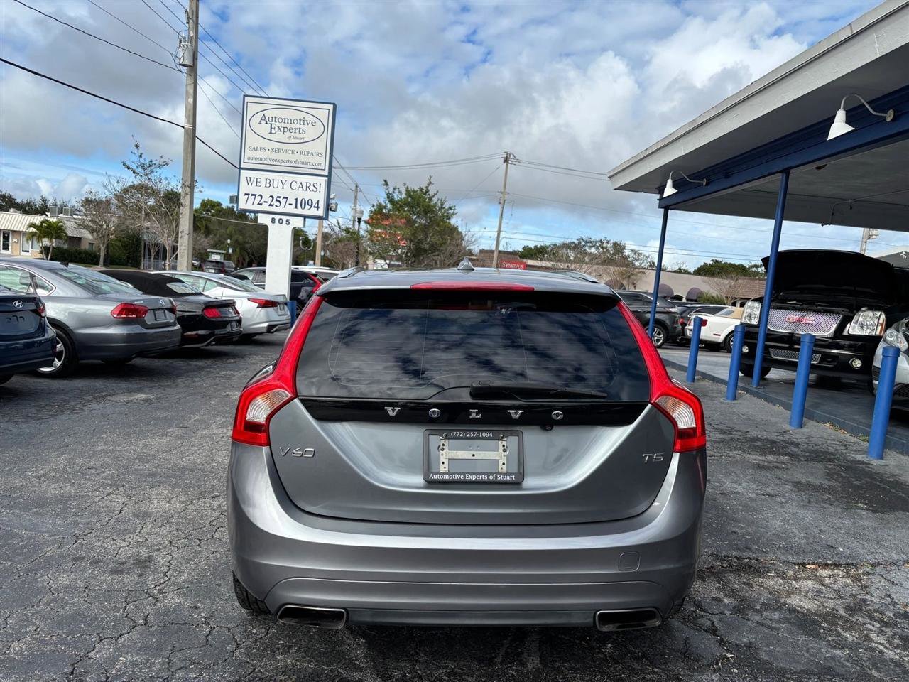 Used 2017 Volvo V60 T5 Premier w/ Convenience Package image 5