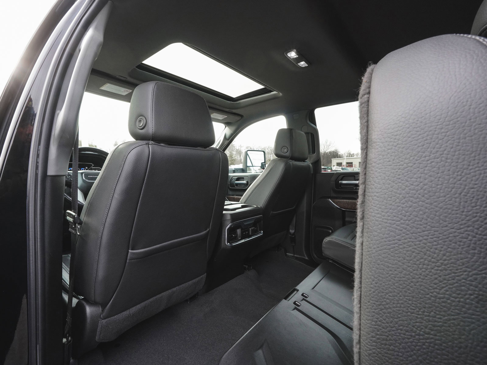 Used 2022 GMC Sierra 3500 Denali image 34