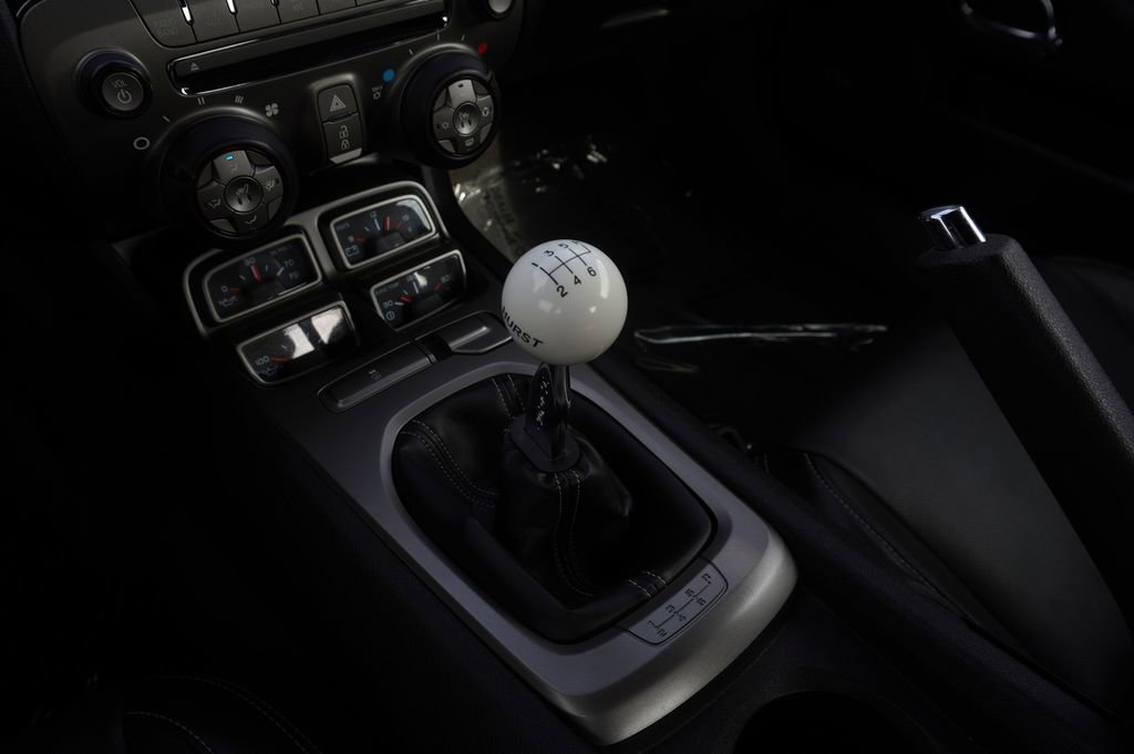 Used 2010 Chevrolet Camaro SS w/ LPO, Ground Effects Package image 24