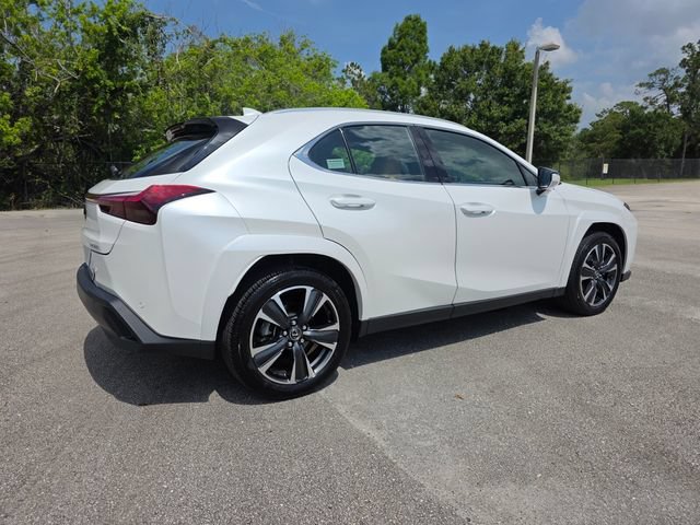 Used 2025 Lexus UX 300h FWD w/ Accessory Package (Z1) image 3
