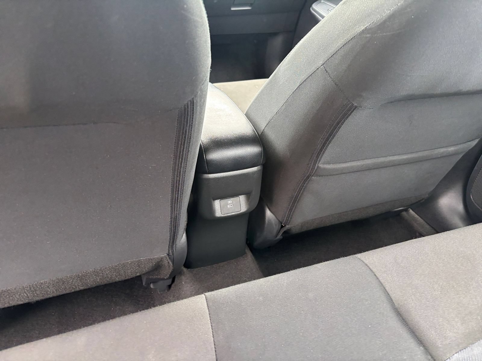 Used 2025 Nissan Versa SV FWD image 23