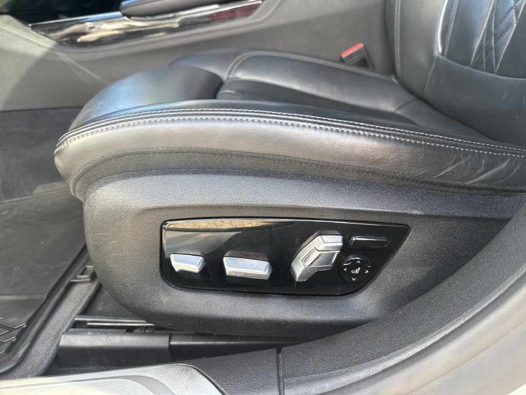 Used 2022 BMW 750i xDrive w/ M Sport Package AWD/4WD image 14