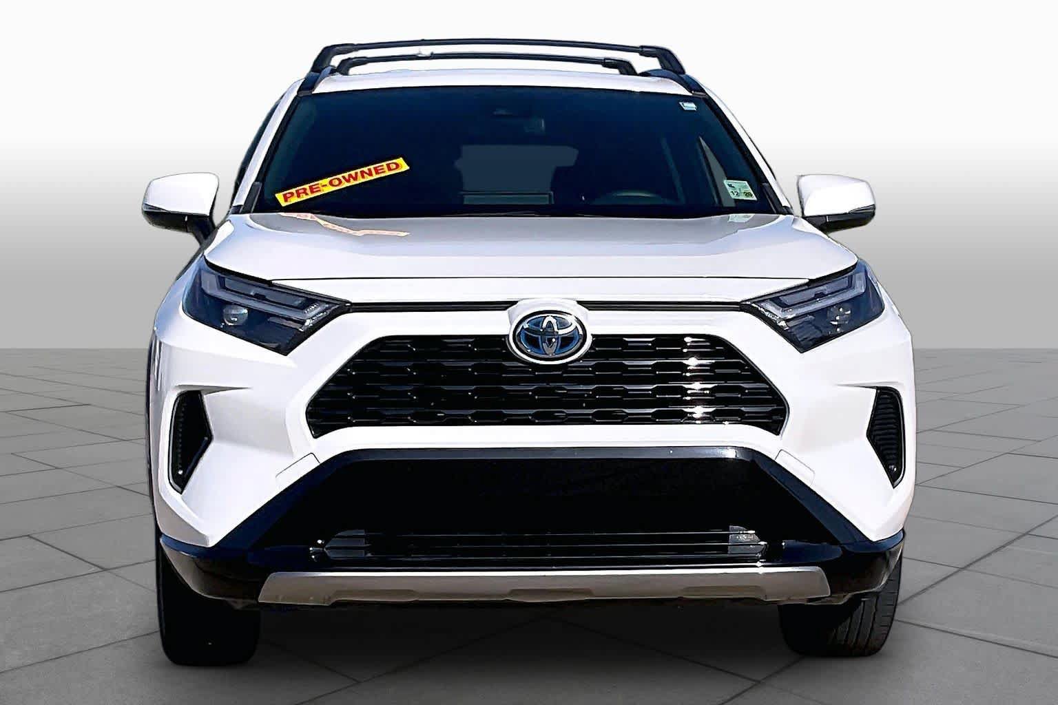 Used 2022 Toyota RAV4 SE AWD/4WD image 4