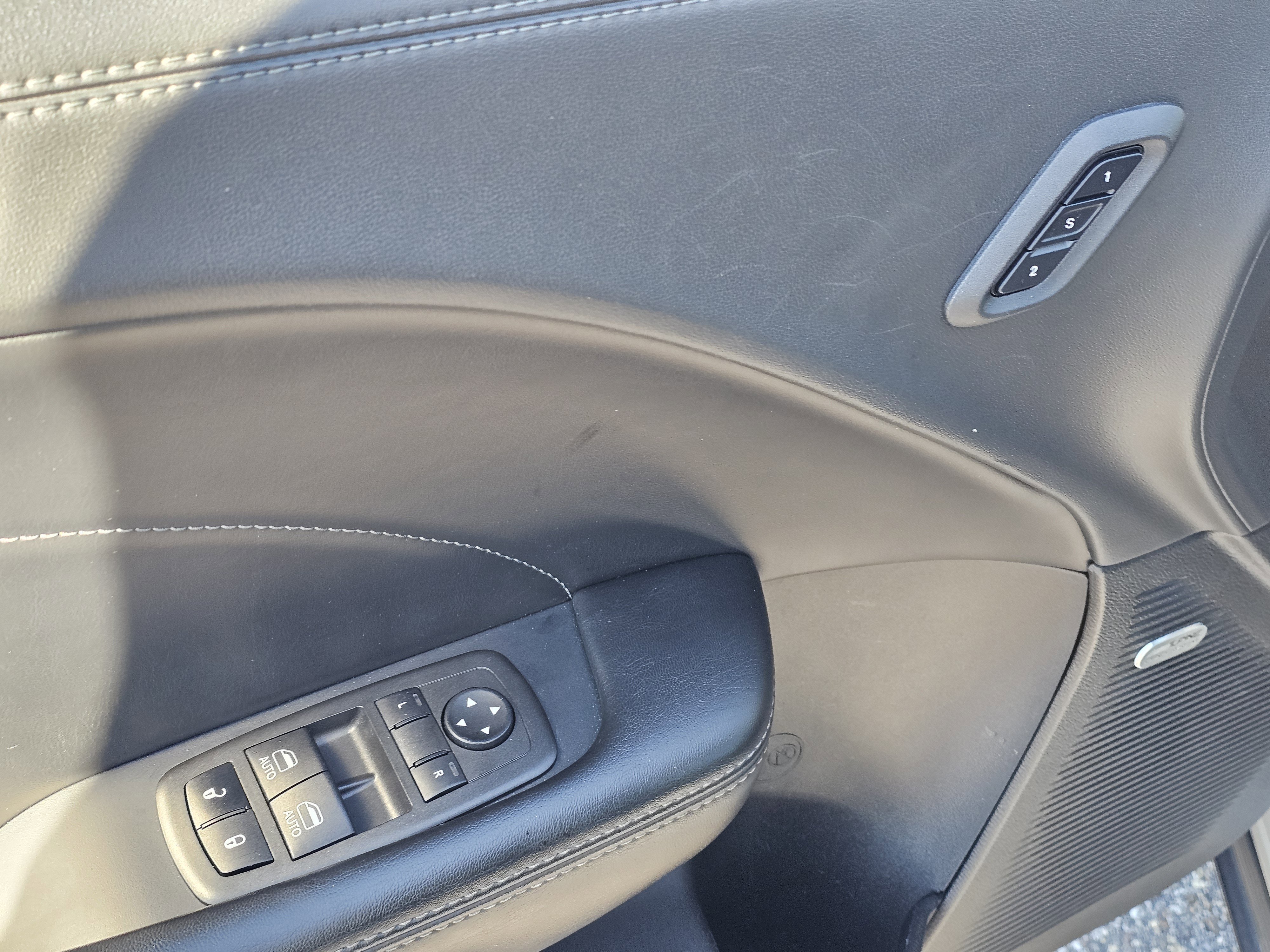 Used 2022 Dodge Challenger GT w/ Plus Package image 15